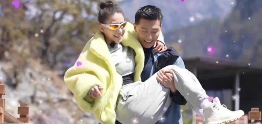 逃离快乐小镇